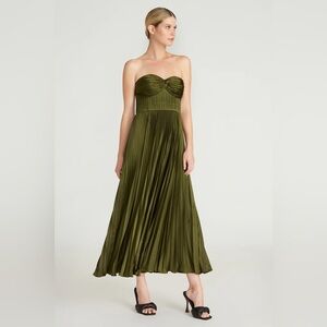AMUR Belle Dress in Green